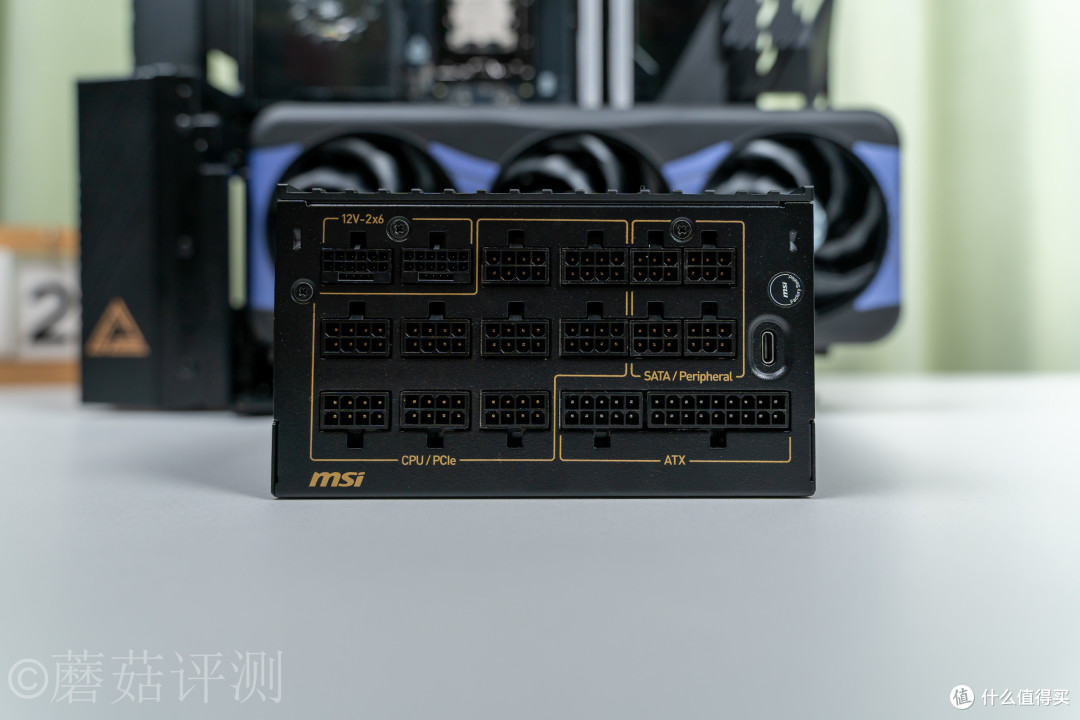 全景海景房的终极形态?微星MEG MAESTRO 900R超神机箱 评测