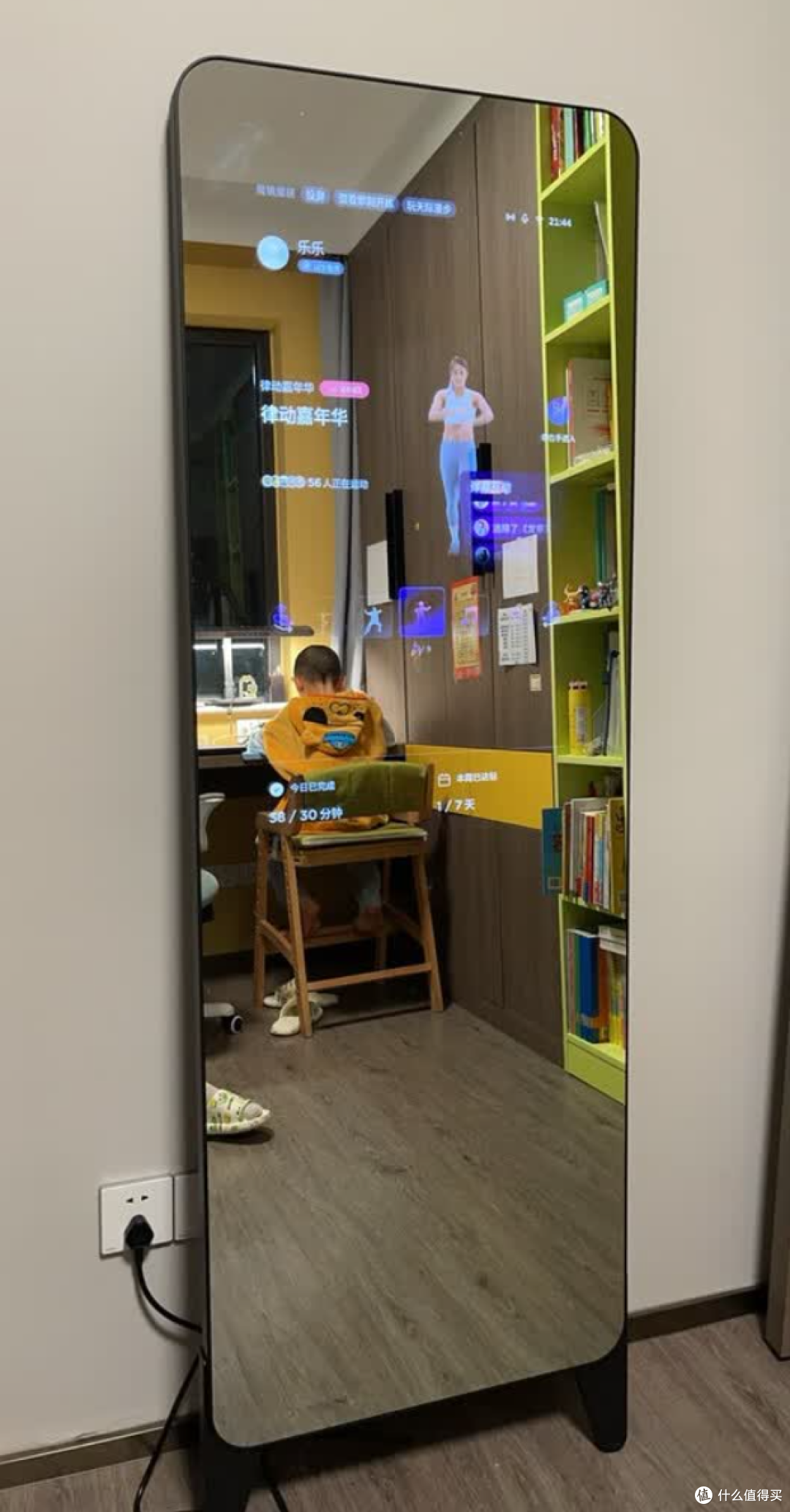 4299元FITURE魔镜,全网最贵的穿衣镜,不如89块全身镜加手机支架