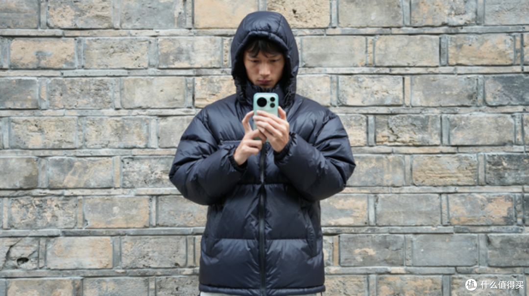 VBREX 羽绒服测评,超200g充绒量+ 90%大朵羽绒,上手感受蓬松度