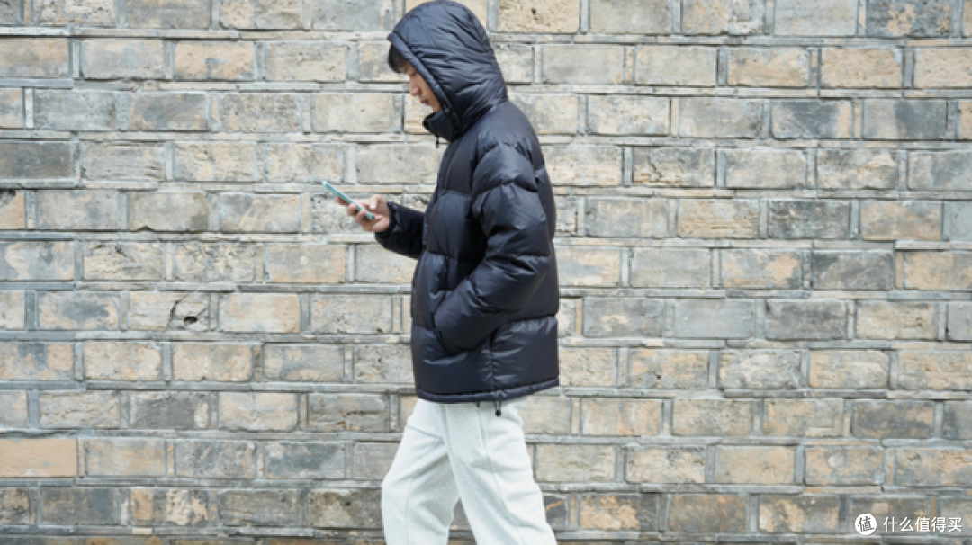VBREX 羽绒服测评,超200g充绒量+ 90%大朵羽绒,上手感受蓬松度