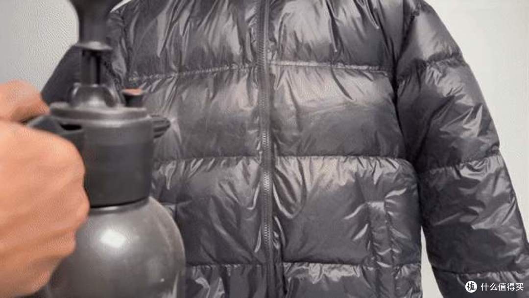 VBREX 羽绒服测评,超200g充绒量+ 90%大朵羽绒,上手感受蓬松度