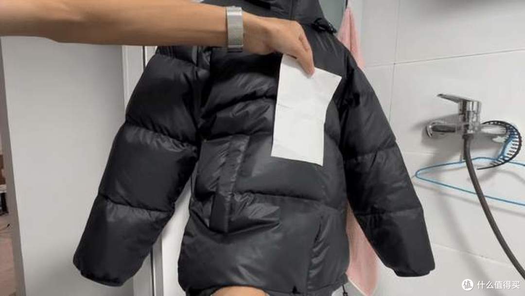 VBREX 羽绒服测评,超200g充绒量+ 90%大朵羽绒,上手感受蓬松度