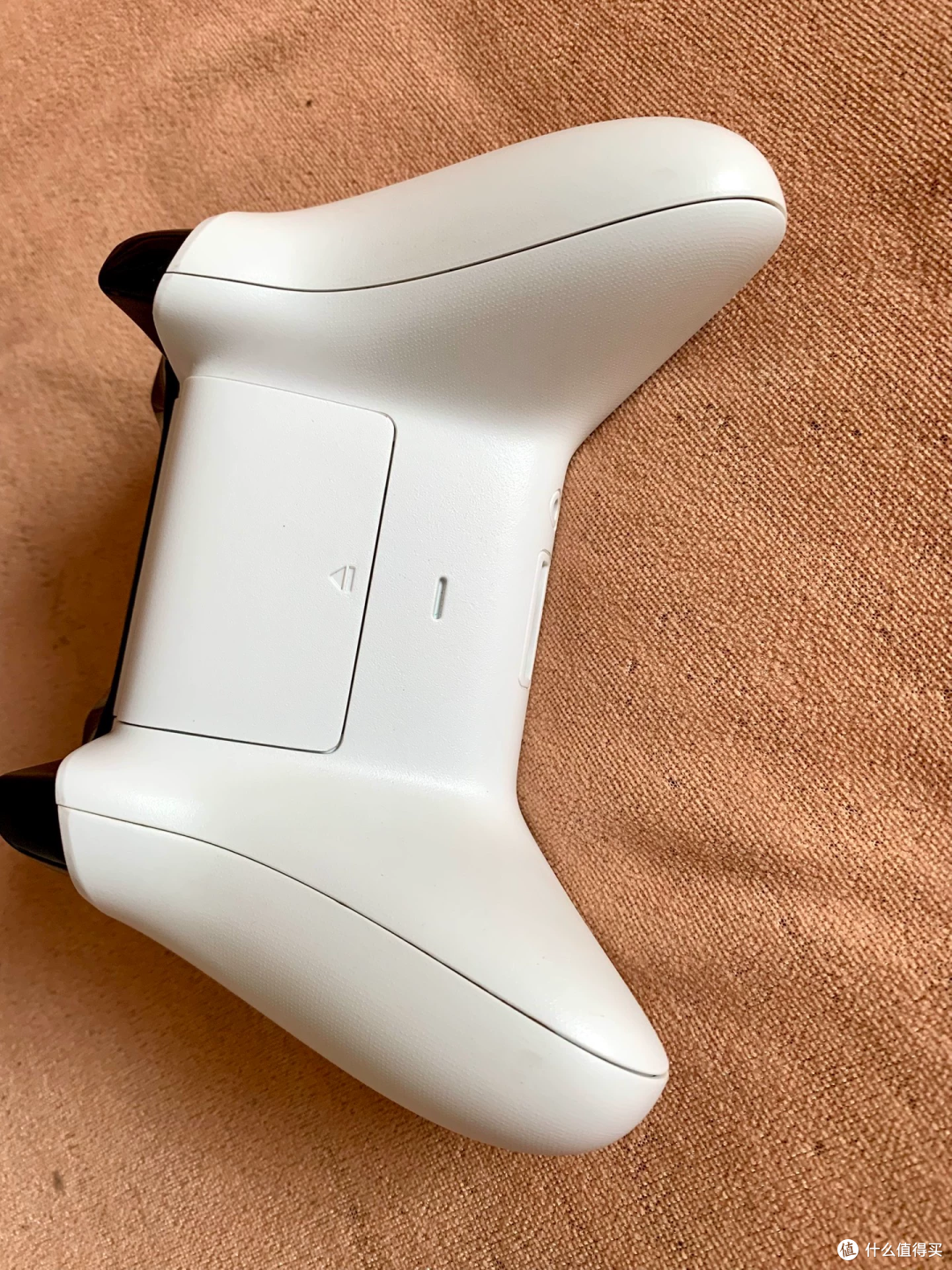 闲鱼大量涌入XboxOneS,原厂握持手感,百元内兼容性最好的PC手柄