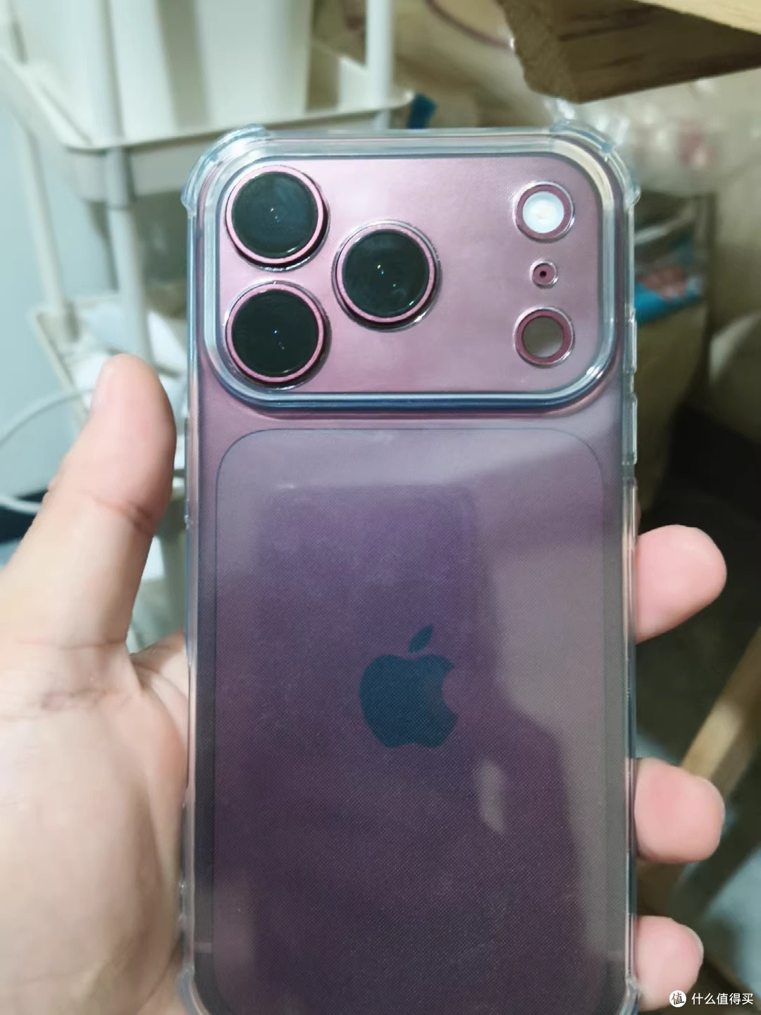 iPhone 18 Pro：稳了，但光圈别全开