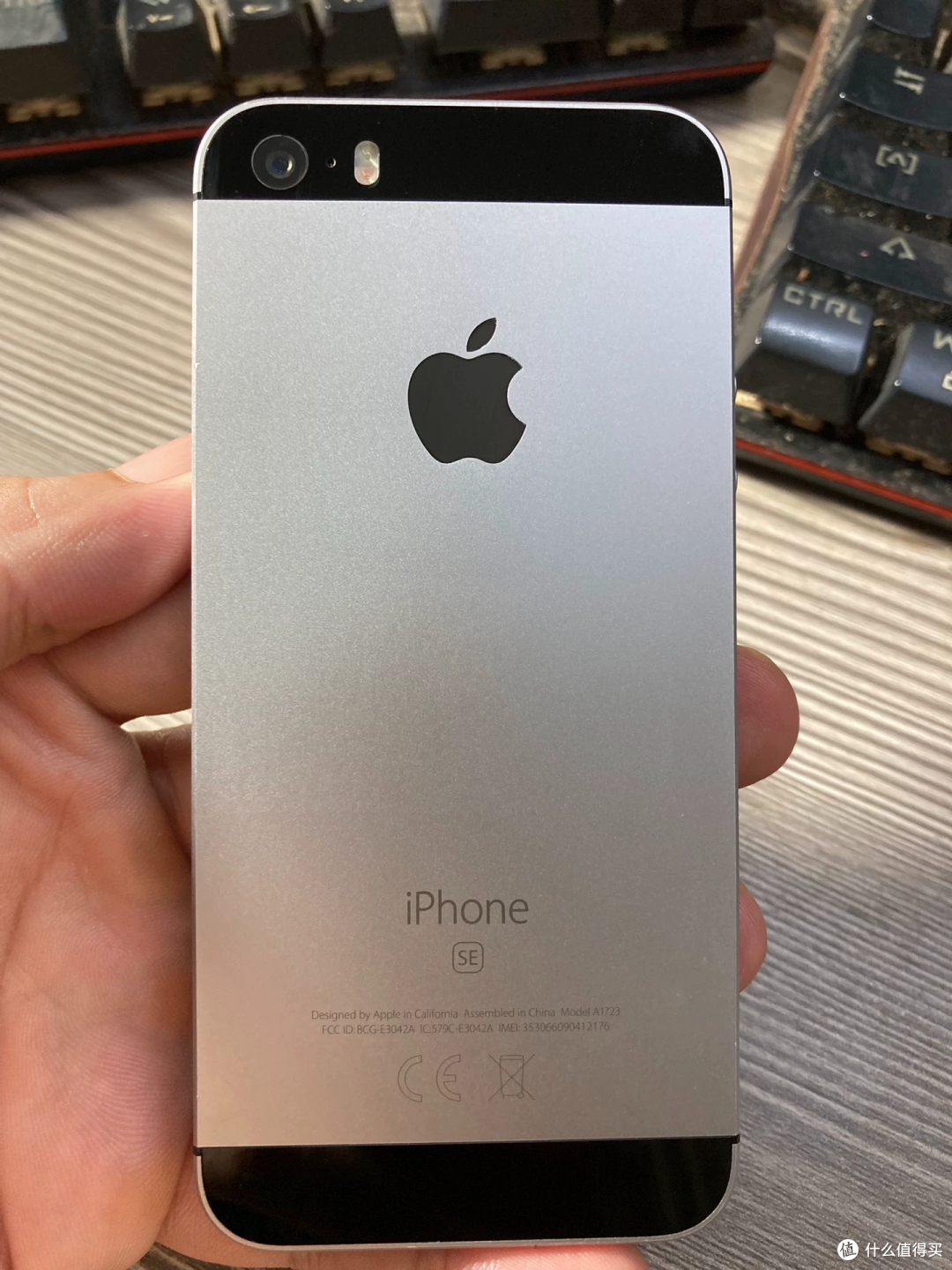 639 元的 iPhone SE,凭什么贵两倍半