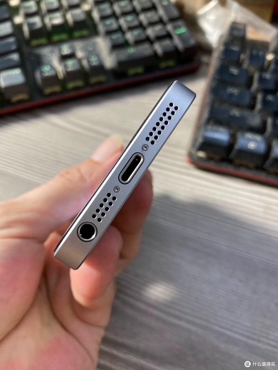 639 元的 iPhone SE,凭什么贵两倍半