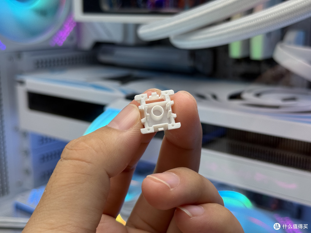 强化回弹声音,弱化触底声音,皓雪磁轴重构磁轴敲击手感!