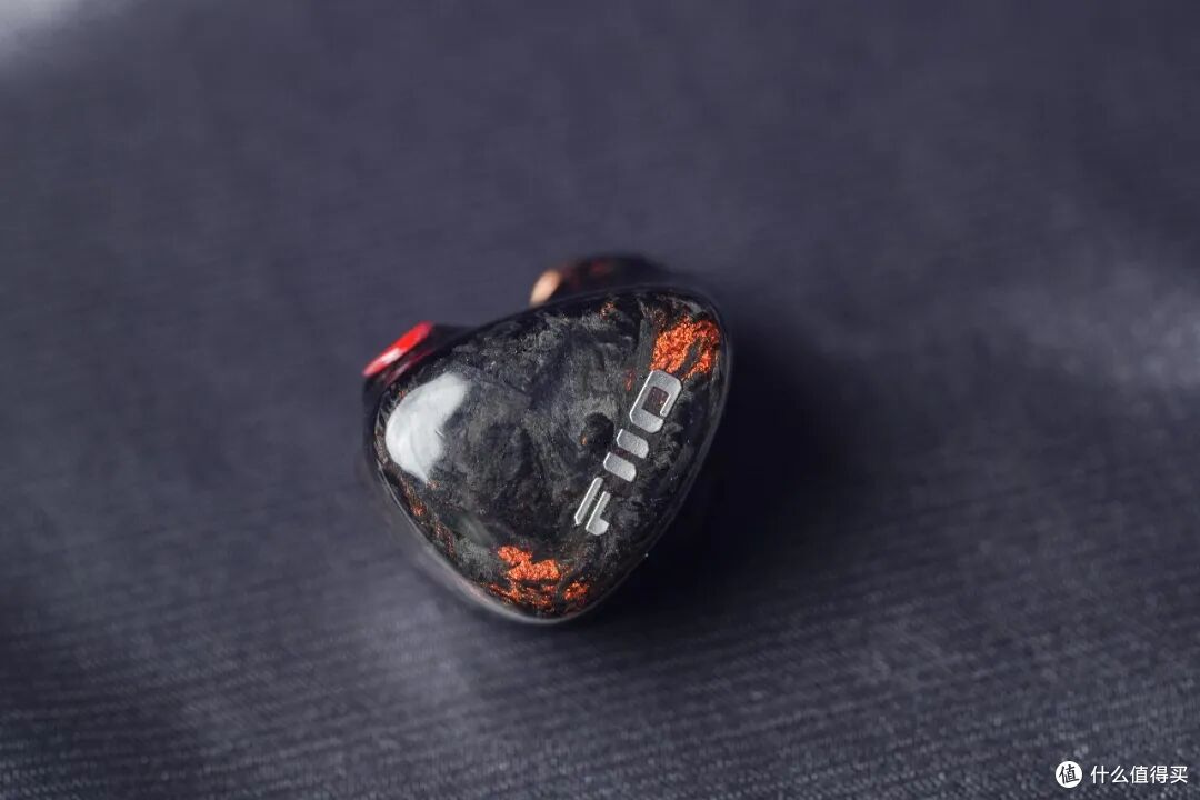 耳边评测 | FX25,是飞傲对于“新时代女毒”的理解