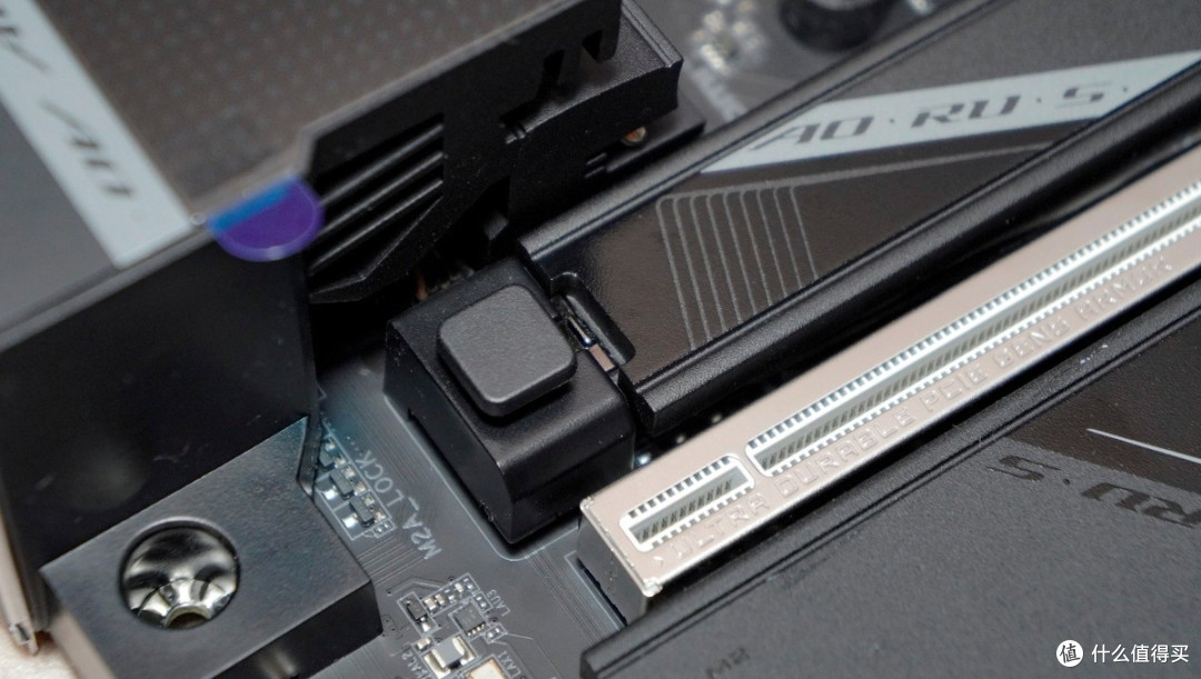 升级款大板,技嘉小雕B850 AORUS Elite X3D装机实测