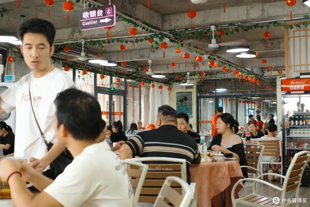 这座小城的美食有多顶,一盘生蚝就能告诉你答案