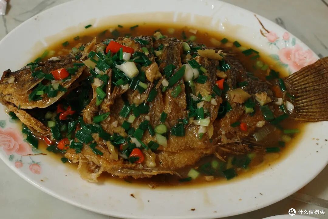 这座小城的美食有多顶,一盘生蚝就能告诉你答案
