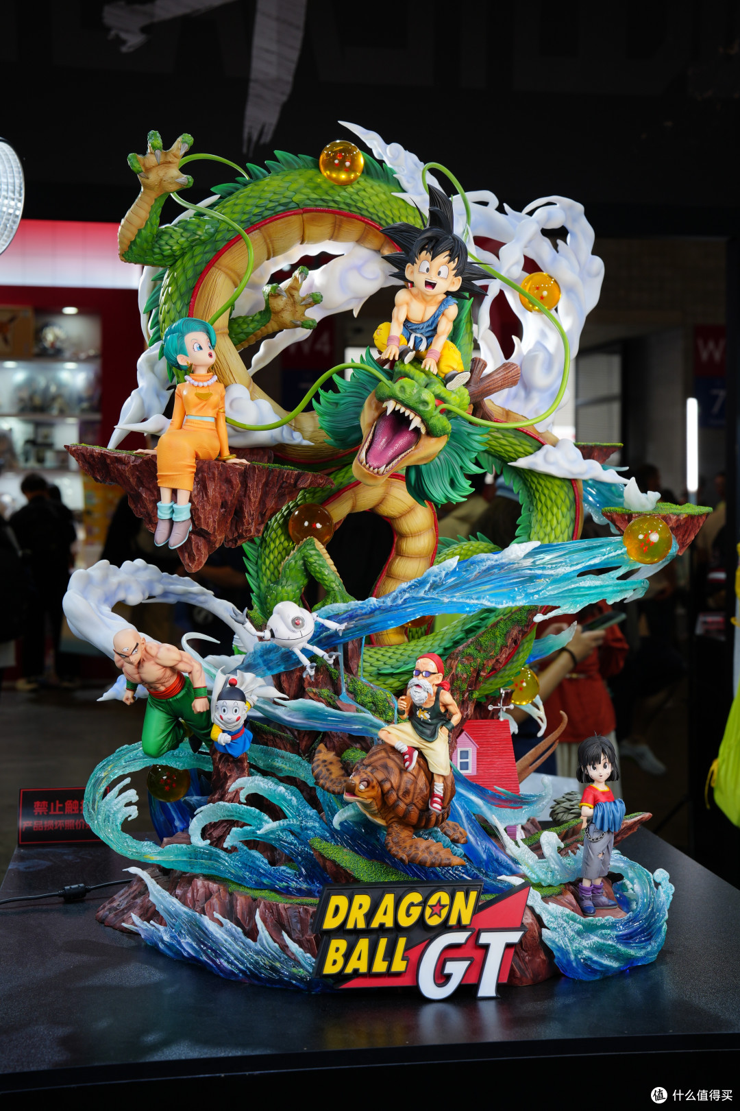 让人逛断腿的巨型玩具展:WF2026上海探展实录,玩具实拍看过瘾