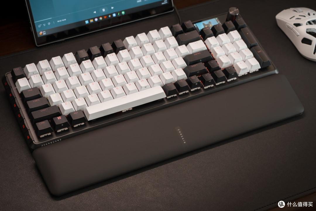 96配列霍尔磁轴旗舰电竞键盘 —— 海盗船 VANGUARD PRO 96