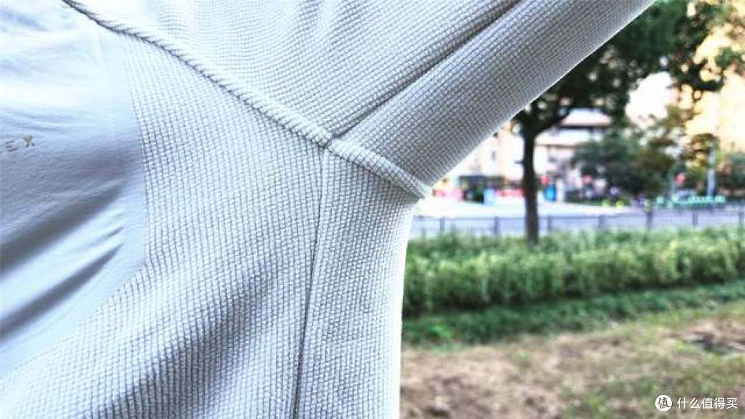 同价位克重的 2 倍:VBREX抓绒衣测评这件衣服到底有多抗造?