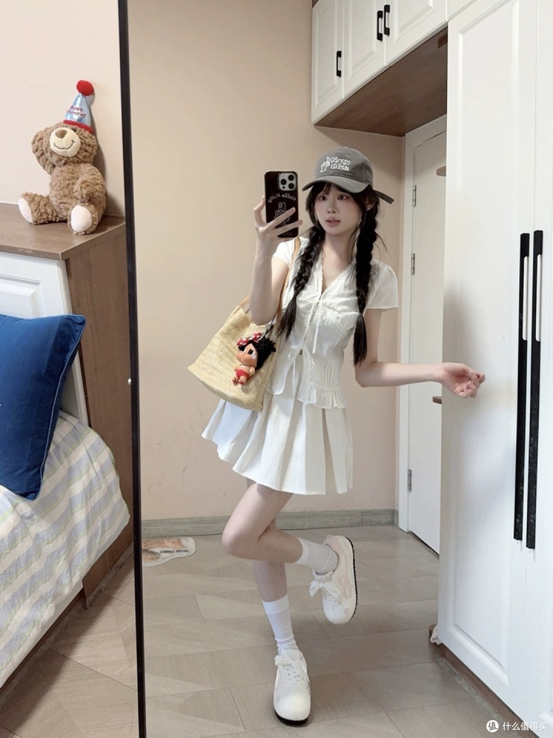 一鞋解锁 N 种穿搭✨环球蕾丝波点小白鞋,裙裤通吃