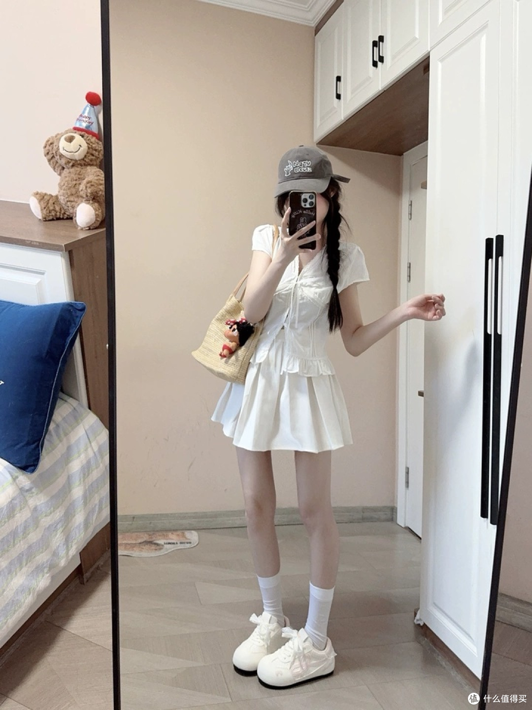 一鞋解锁 N 种穿搭✨环球蕾丝波点小白鞋，裙裤通吃