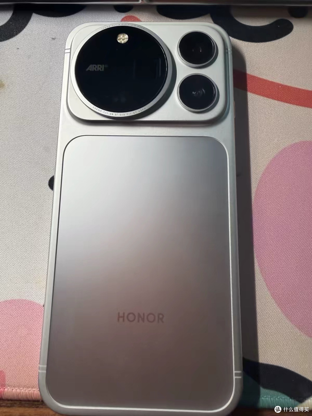 新品首发实测|荣耀Magic9 Pro Max上手,全能旗舰值不值得冲?