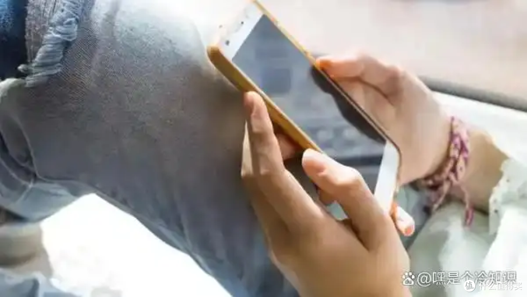年轻人集体退精装九宫格：不晒定位不凑九宫格，开始“纯过日子”