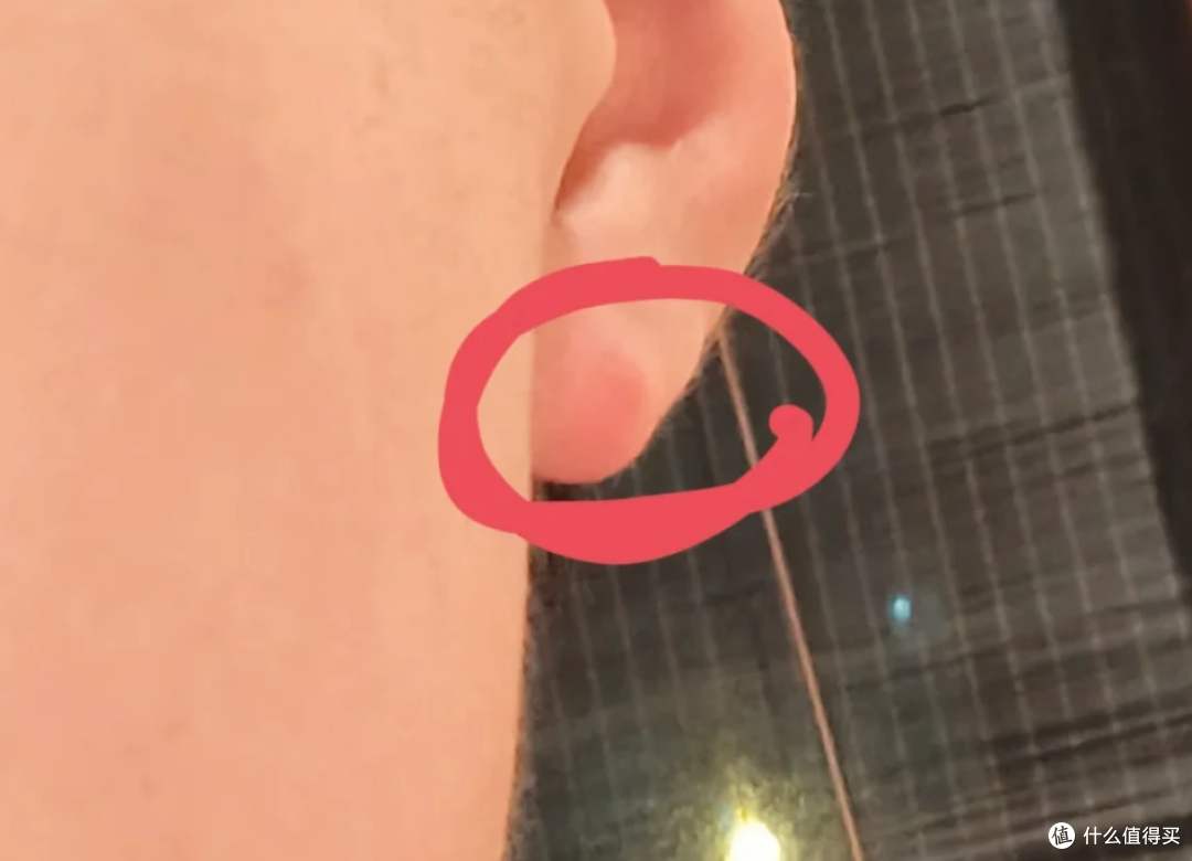 耳朵爱起干皮?刮一下一指甲油?还长火疖子?你可能一直护理错了!