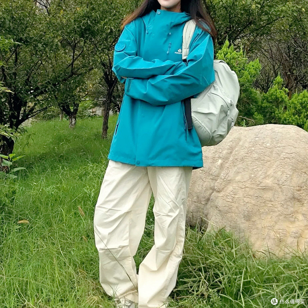 拓路者青鸟冲锋衣实测:一件"够用又好看"的山系硬壳,到底值不值