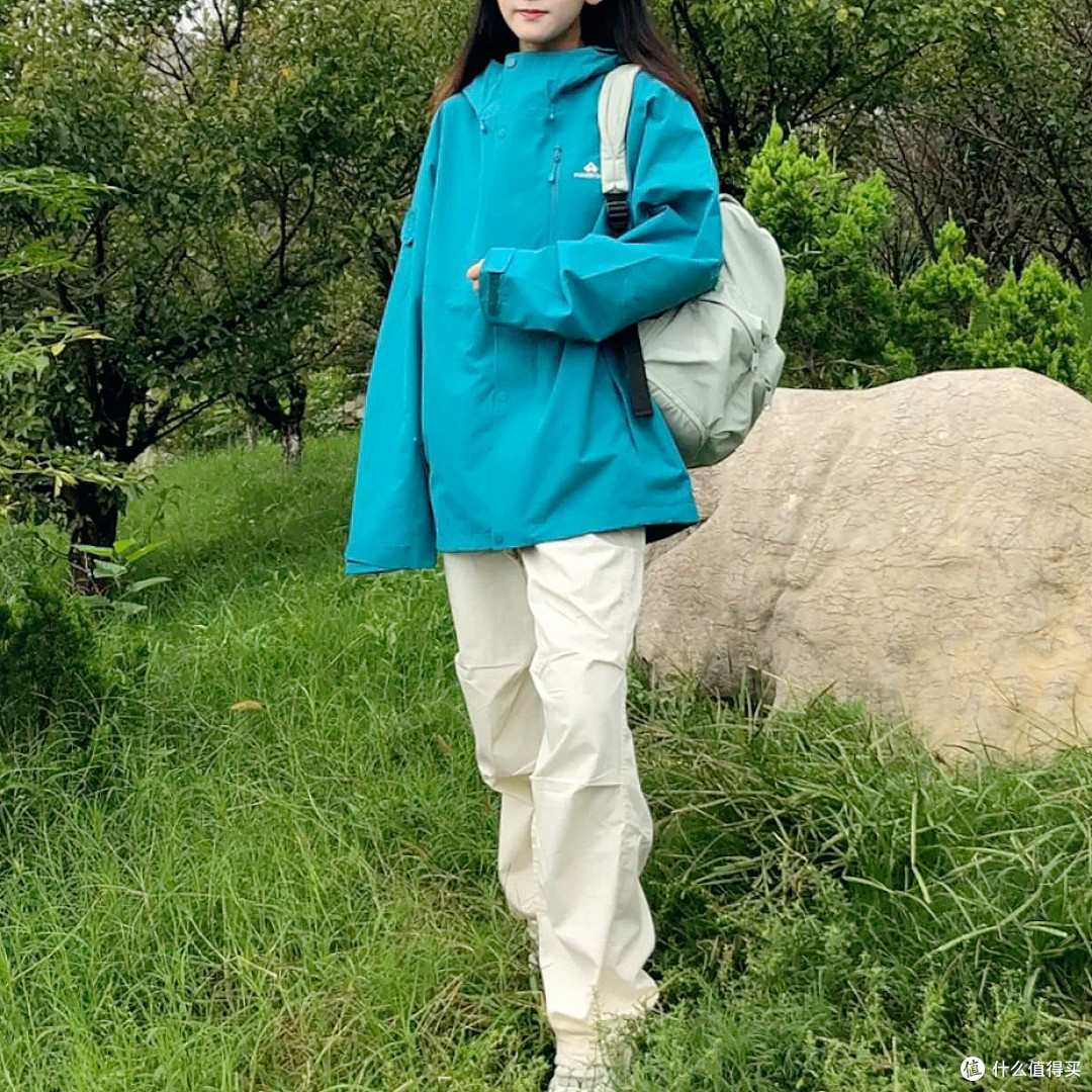 拓路者青鸟冲锋衣实测:一件"够用又好看"的山系硬壳,到底值不值