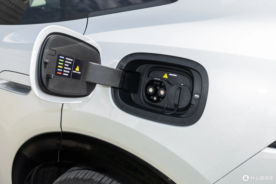 价差3000元,实测长安启源Q06对上海狮06EV,你选谁?