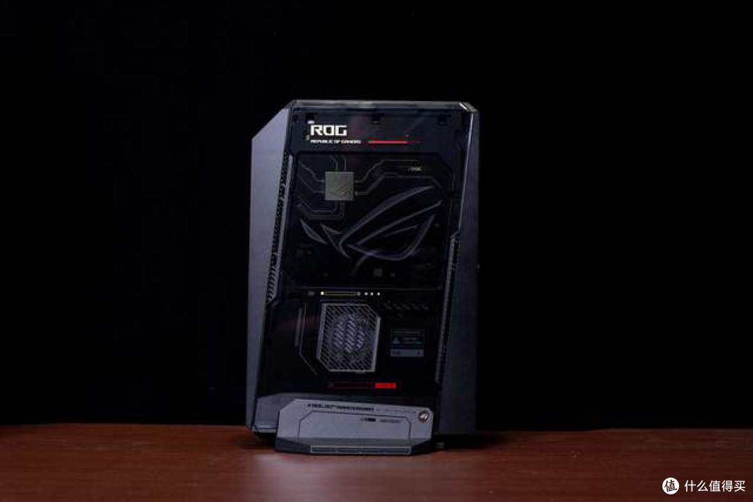 「世·多·奇·物」 ROG NUC 20周年版开箱:游戏、AI & 功耗解锁