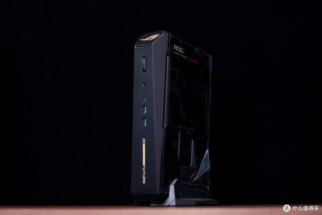 「世·多·奇·物」 ROG NUC 20周年版开箱:游戏、AI & 功耗解锁