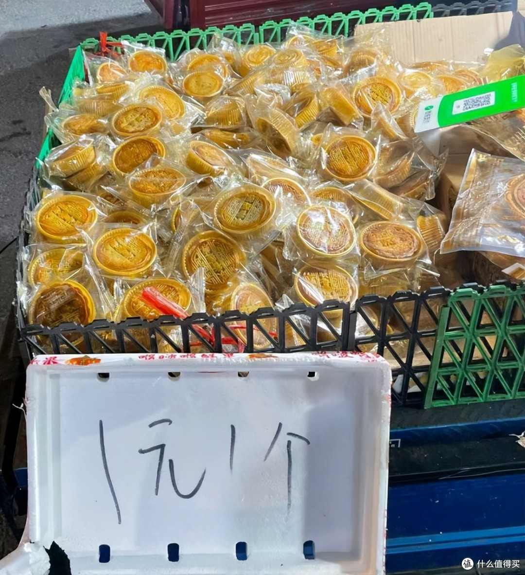 超市里没卖完的“中秋月饼”,最后怎么处理?内部员工说出真相!