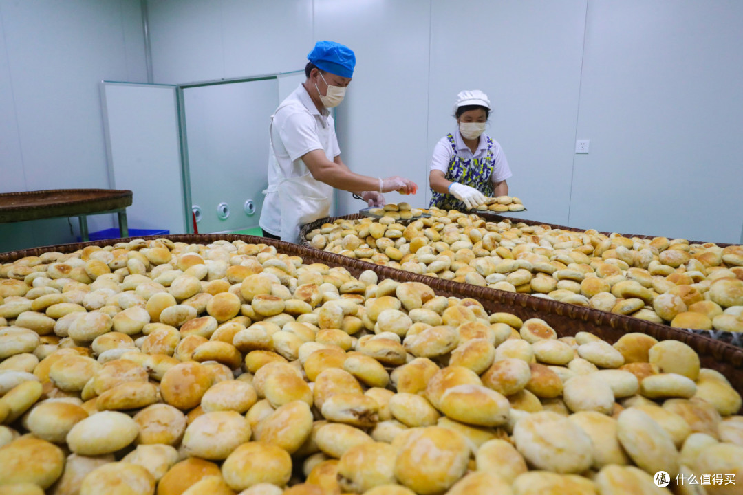 超市里没卖完的“中秋月饼”,最后怎么处理?内部员工说出真相!