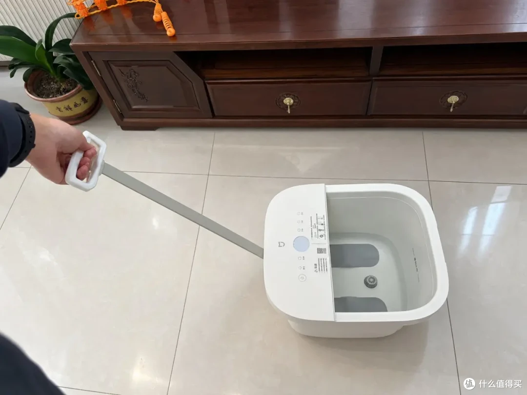 家里人入秋就要泡脚?这次我决定换桶!:小米杀菌足浴器2测评