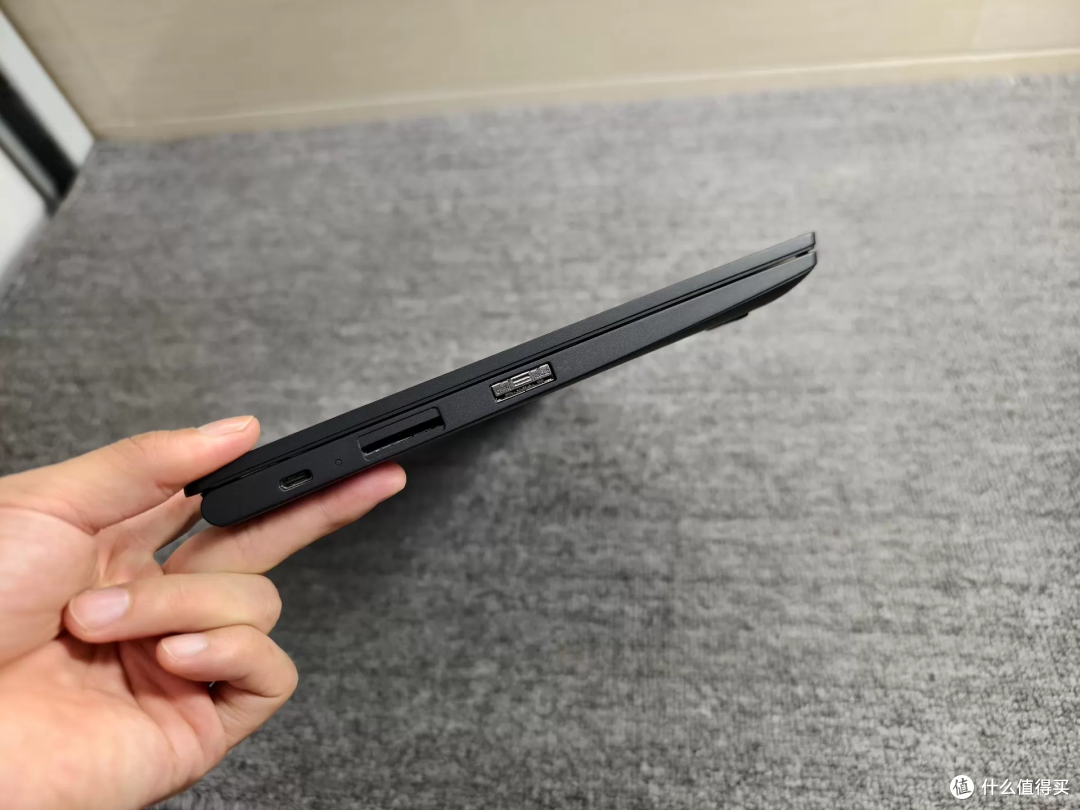 NEC VK540轻薄本949元起 900克这价该不该上