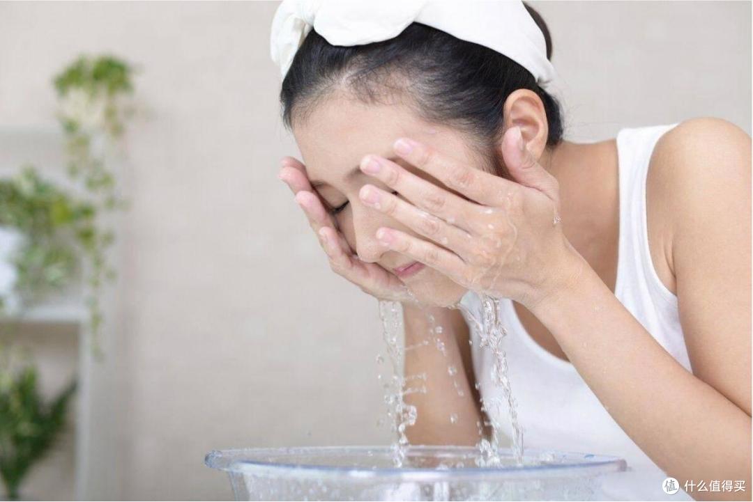 家用养肤净水器该怎么选?四条筛选标准与三段水路的品牌档位对照