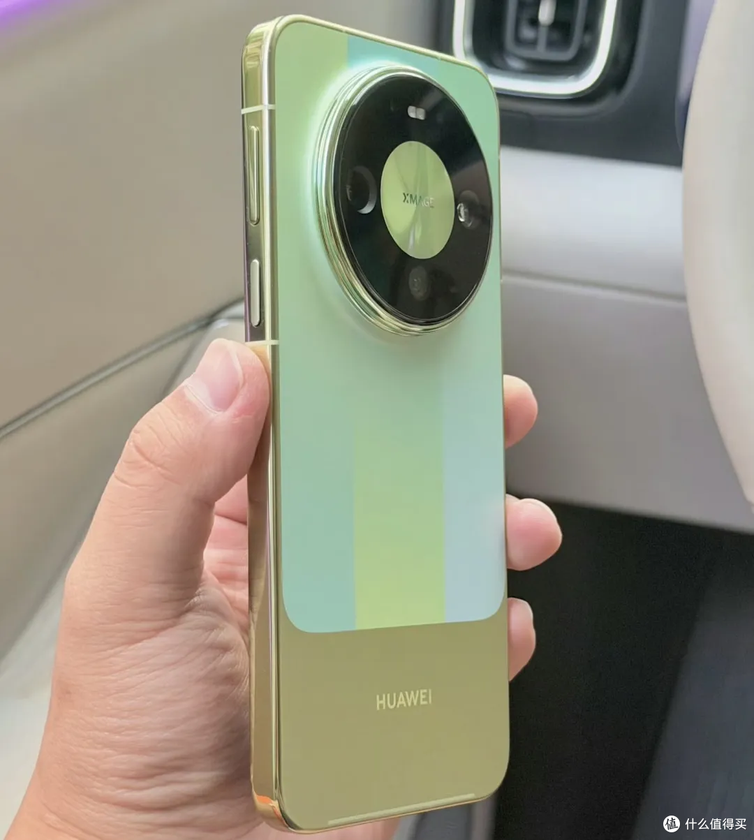 华为Mate 90卖5499元，Mate 80只要4119元，差1380元到底差在哪？