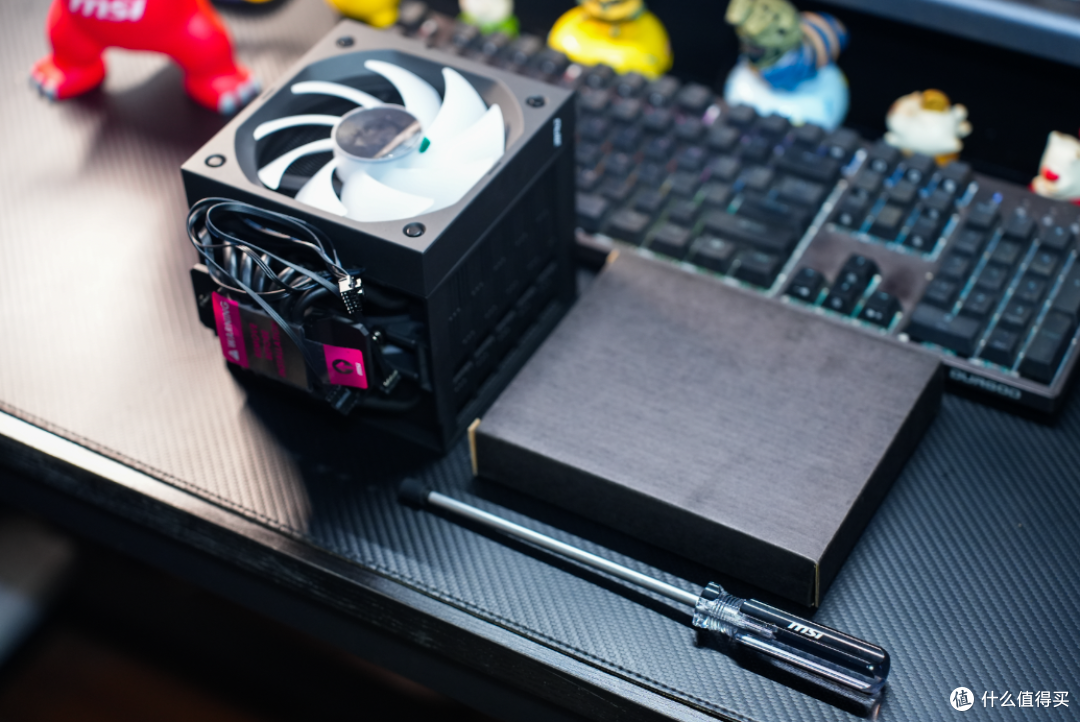 针对X3D带数显的双塔风冷!微星MPG COREFROZR AP15装机实测
