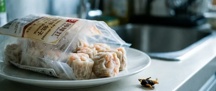 广州酒家"不可能混入"五个字，配一段X光视频和200块，就把顾客打发了