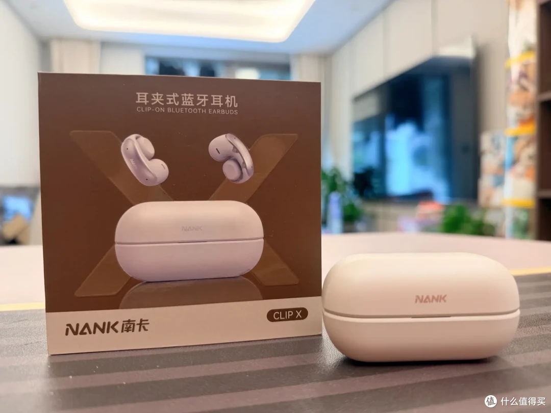 忍不住感叹太轻便了!|平价耳机也有旗舰质感,还能当时尚配饰
