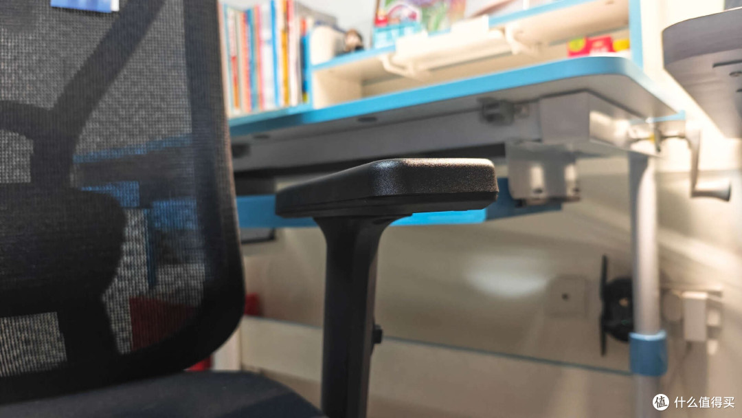 保质基础价格下探，夏草木Fit CC人体工学椅这波操作够卷的！