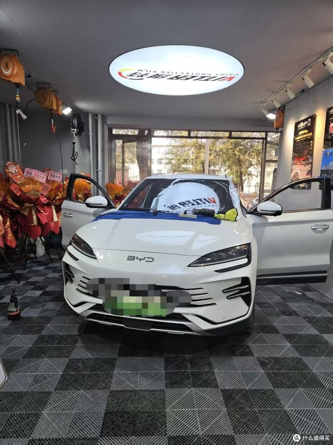 3M 实拍：授权门店内贴好膜的车辆