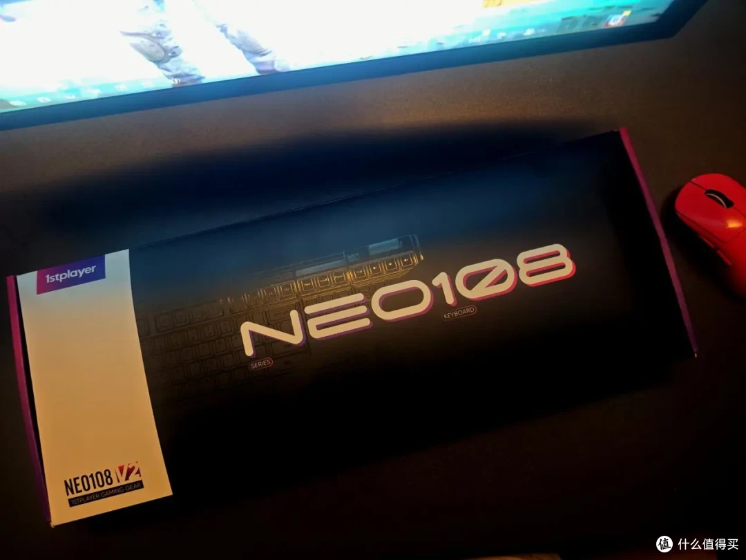 首席玩家Neo108V2:平衡工作、与娱乐,既是键盘,也是生活的哲学