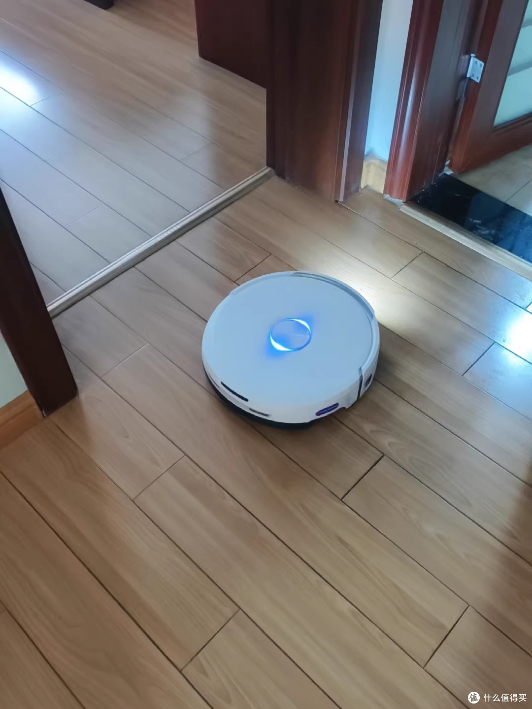 云鲸JX Ultra上手:墙角终于不用再弯腰补拖
