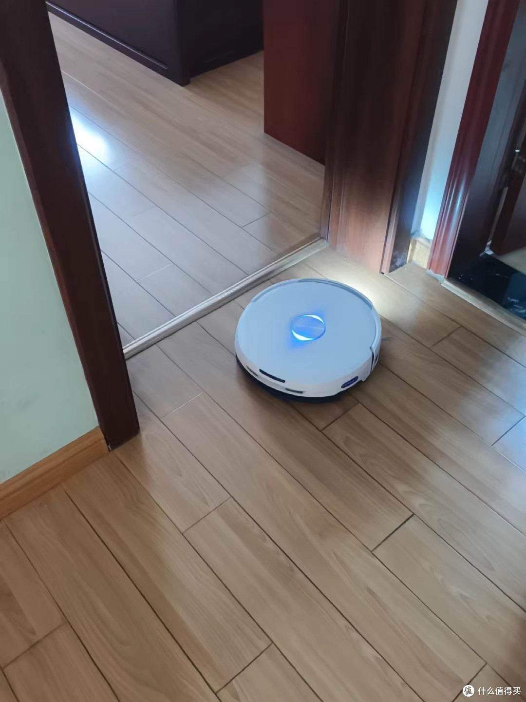 云鲸JX Ultra上手:墙角终于不用再弯腰补拖