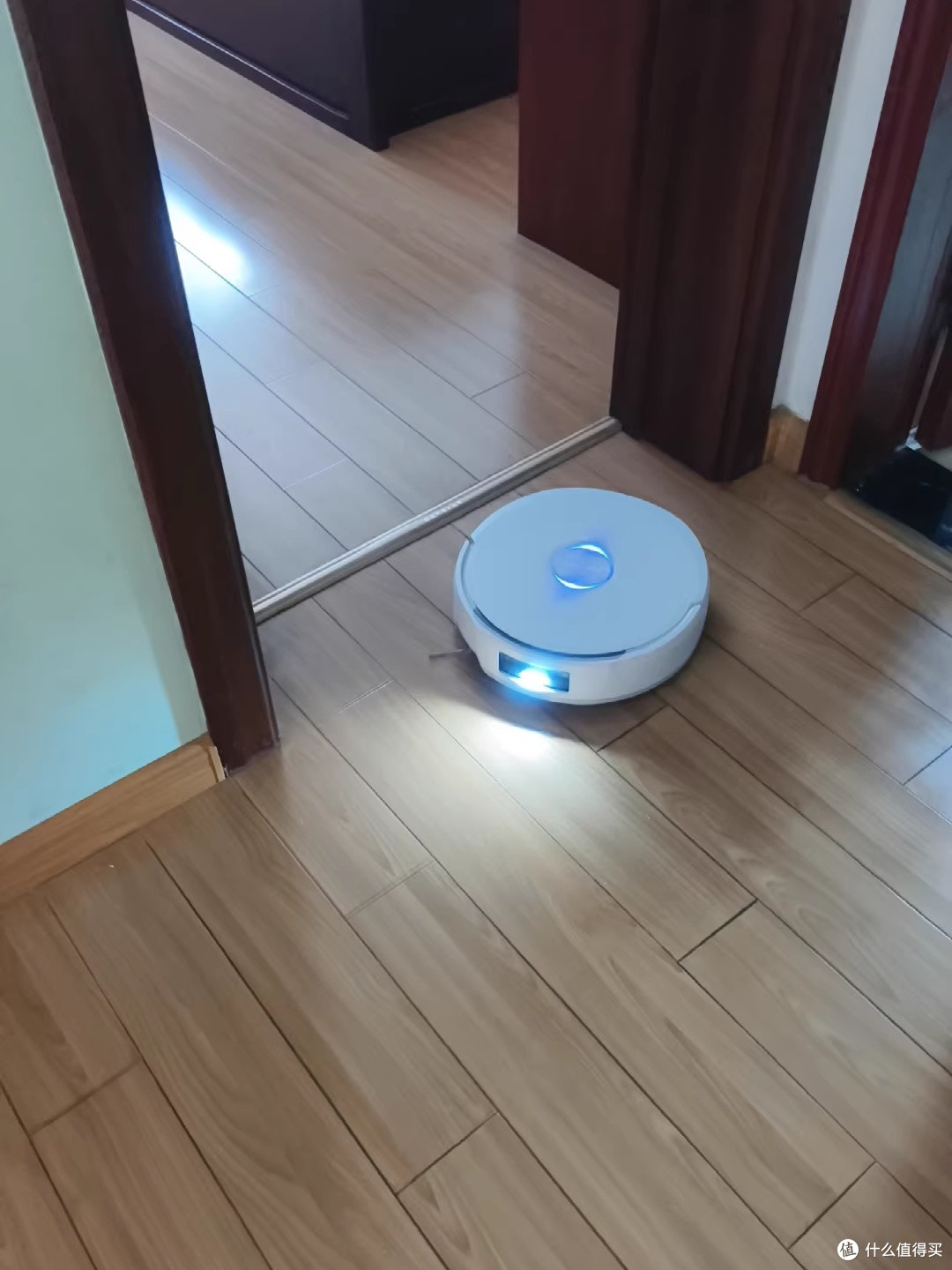 云鲸JX Ultra上手：墙角终于不用再弯腰补拖