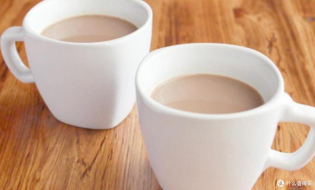 跟风做“秋天的第一杯奶茶”,结果进了医院!医生:这类人别碰