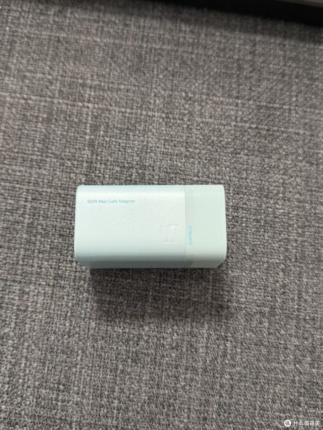 花66买了颗 90W 氮化镓充电头,顺便把 AVS 这个新协议讲清楚