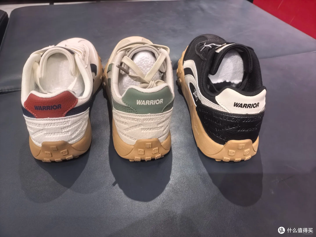 2026 夏季新款，男女情侣款休闲运动鞋👟