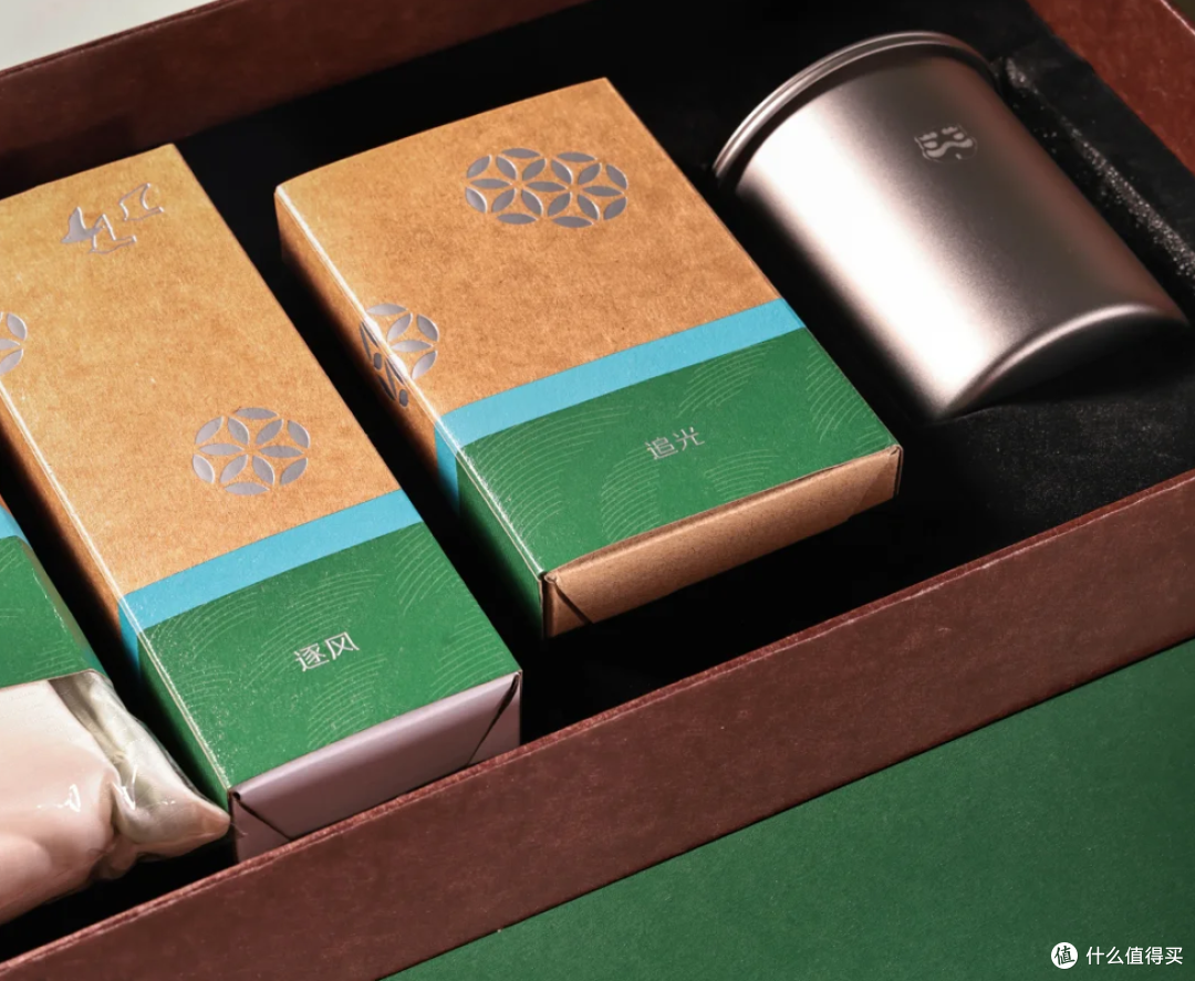 塔斯汀端午礼盒二手鱼才卖88,纯钛杯+露营三件套,你看值不值?
