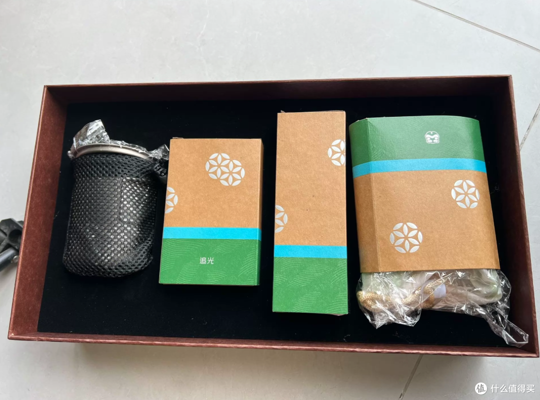塔斯汀端午礼盒二手鱼才卖88,纯钛杯+露营三件套,你看值不值?