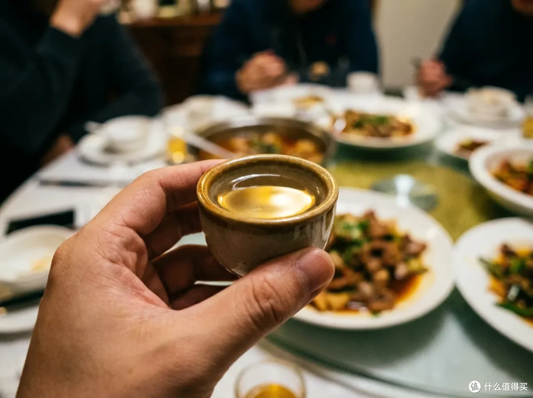 白酒的热量,算完这一笔,酒桌上的肉都白吃了