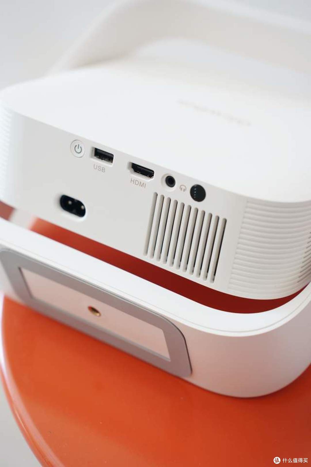 几百元也能拥有百寸大屏?GlowBox小光盒R1 实测,聊聊优点与短板